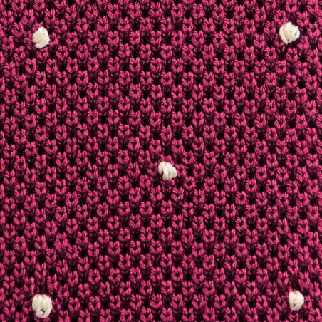 Cravatta a maglia magenta con pois bianchi