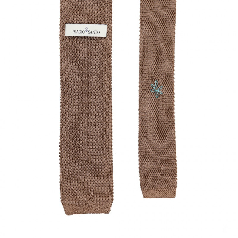 Cravatta a maglia tortora con pois turchesi