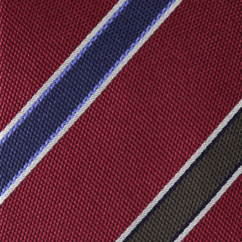 Jacquard Riga Marrone e Navy su Fondo Bordeaux