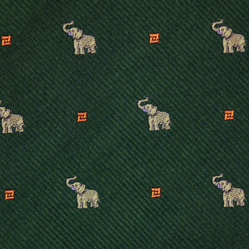 Elefanti su Jacquard Verde Scuro Elefanti su Jacquard Verde Scuro