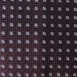 Micro-disegno 7 pieghe bianco su garza borgogna 2