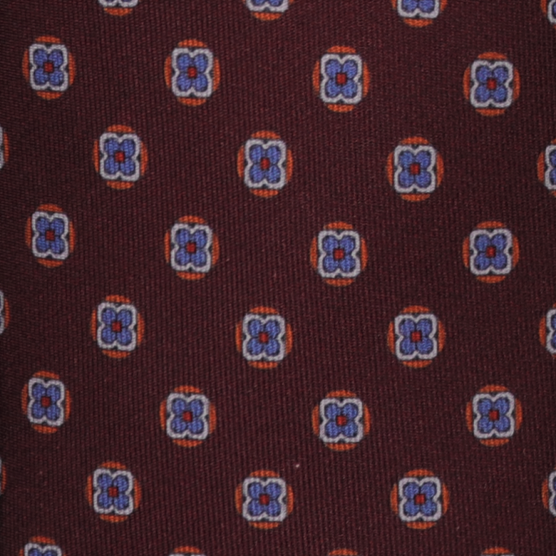 Micro flower pattern on burgundy