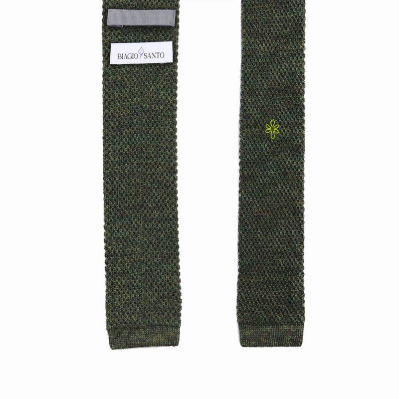 Olive green knitted tie Olive green knitted tie