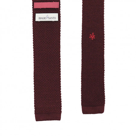 Burgundy knitted tie