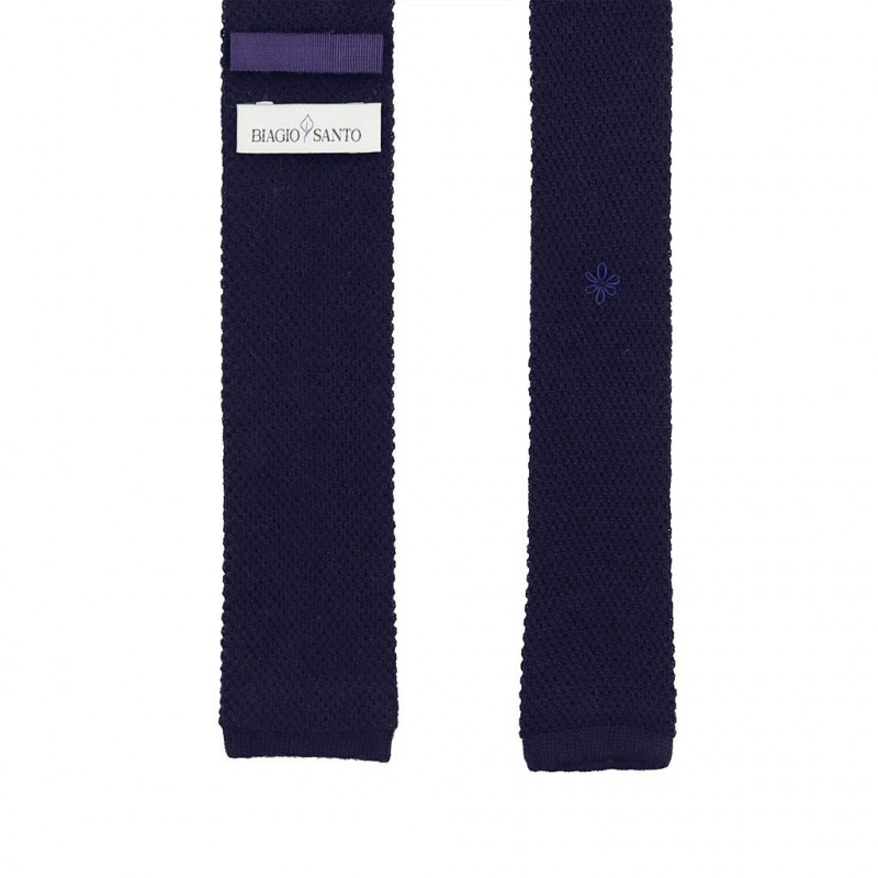 Dark blue knitted tie Dark blue knitted tie