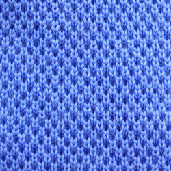 Cravatta a maglia celeste 2